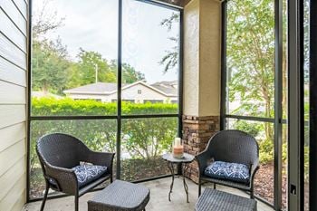 Valrico station screened patio